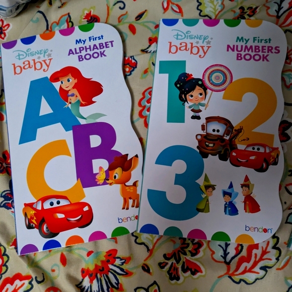 Disney baby book set - Picture 1 of 4